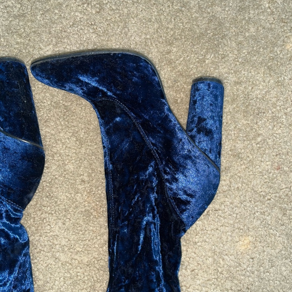 Blue velvet heeled boots